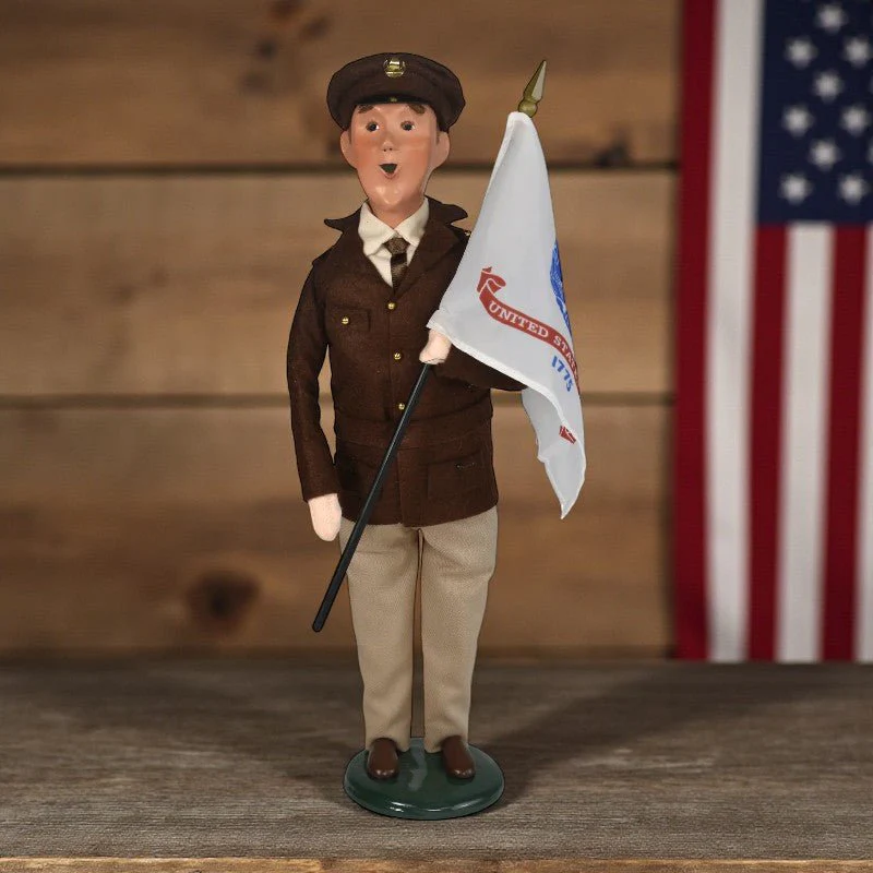 Byers’ Choice Army Man Caroler – Military Collection - Image 3