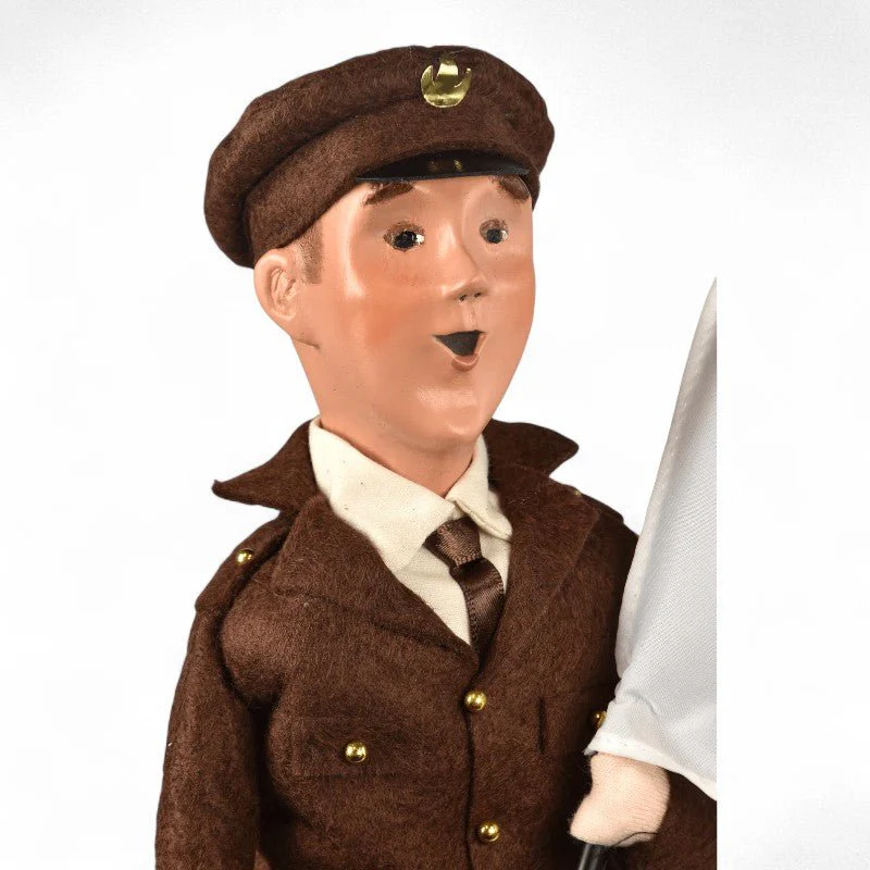 Byers’ Choice Army Man Caroler – Military Collection - Image 4
