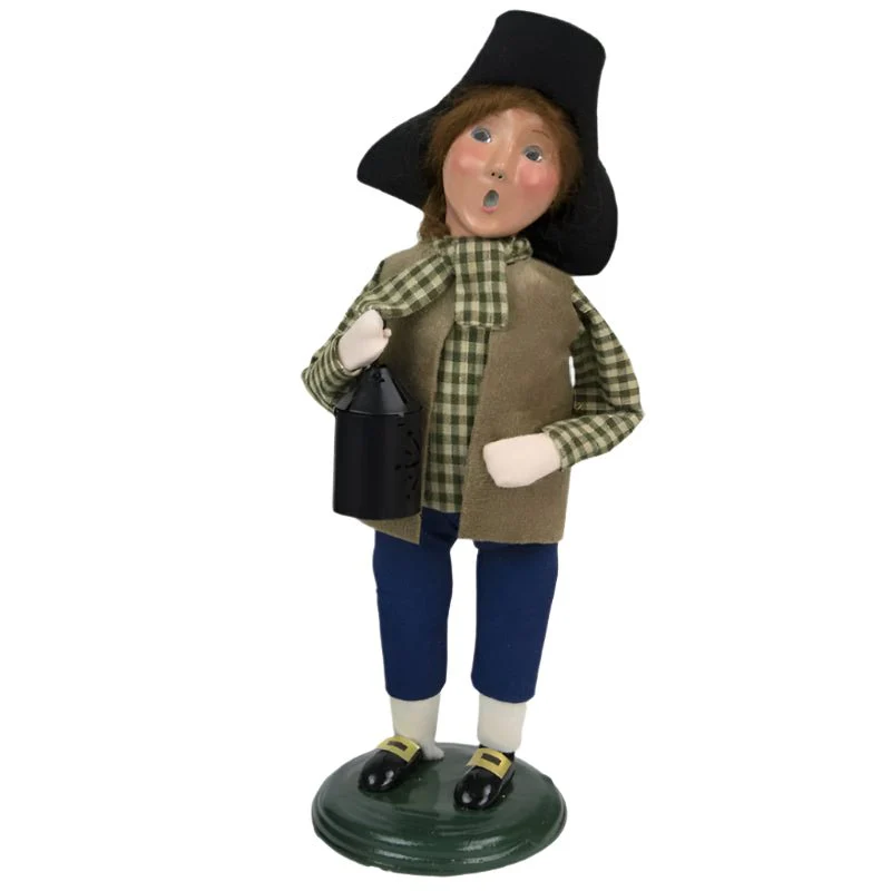 Byers' Choice Shopping Boy Caroler - Image 3