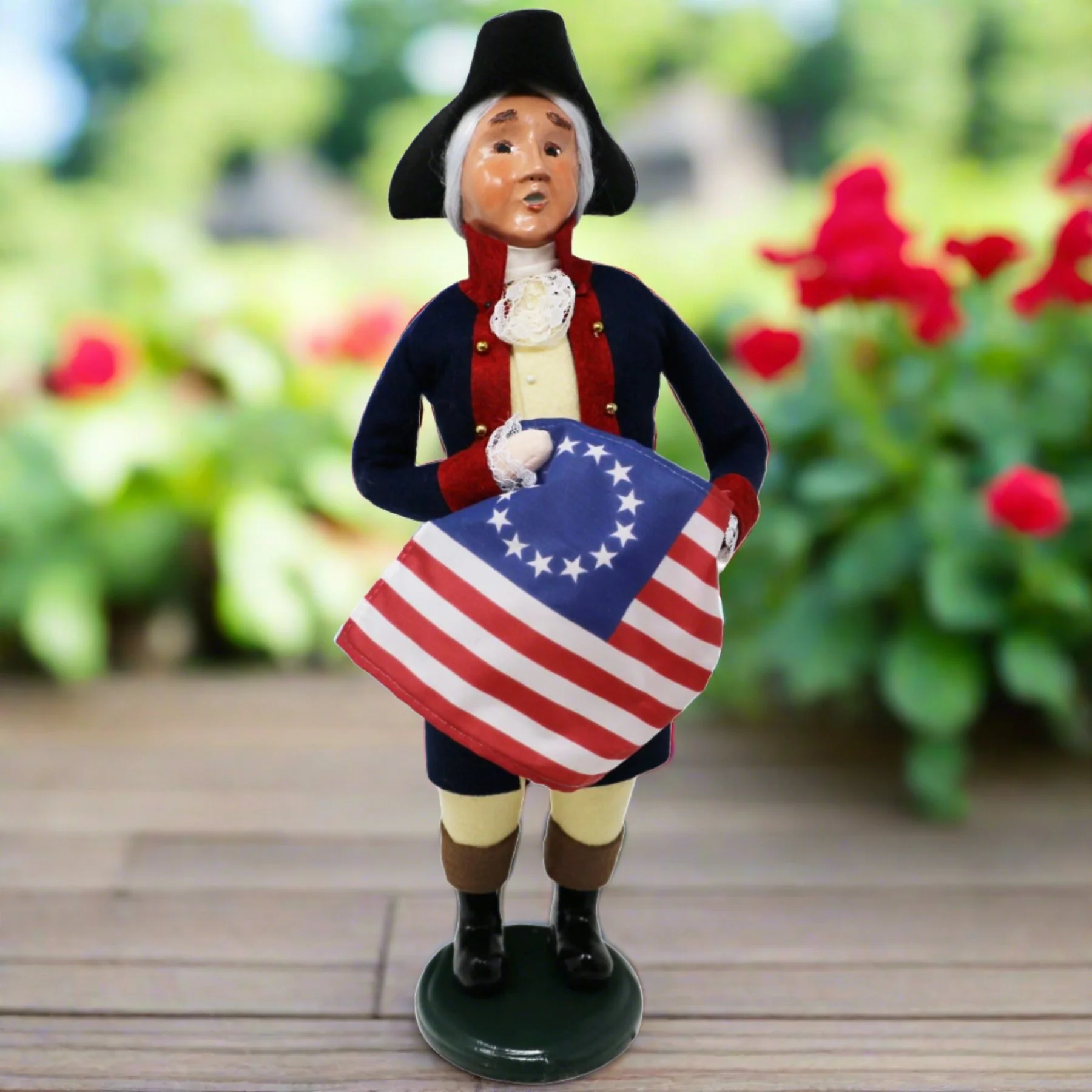 Byers' Choice George Washington with Flag Caroler - Image 6