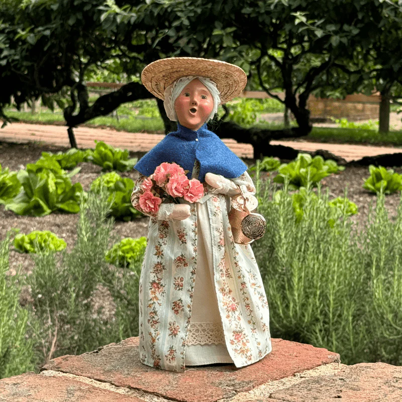 Gardening Martha Caroler by Byers' Choice - Image 5