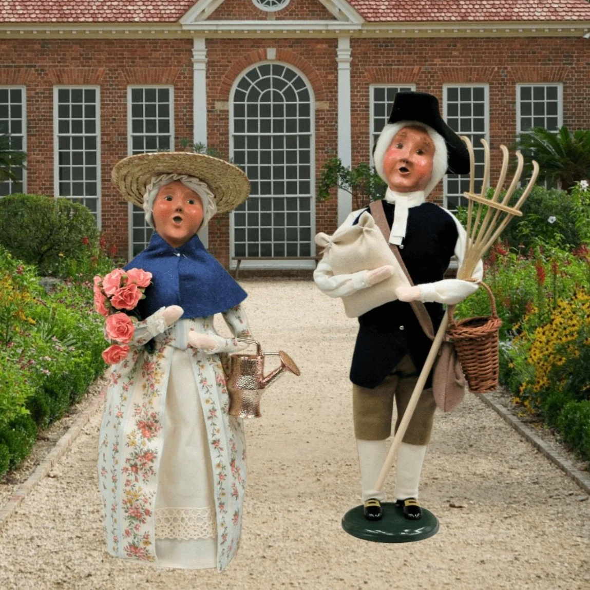 Gardening Martha Caroler by Byers' Choice - Image 7