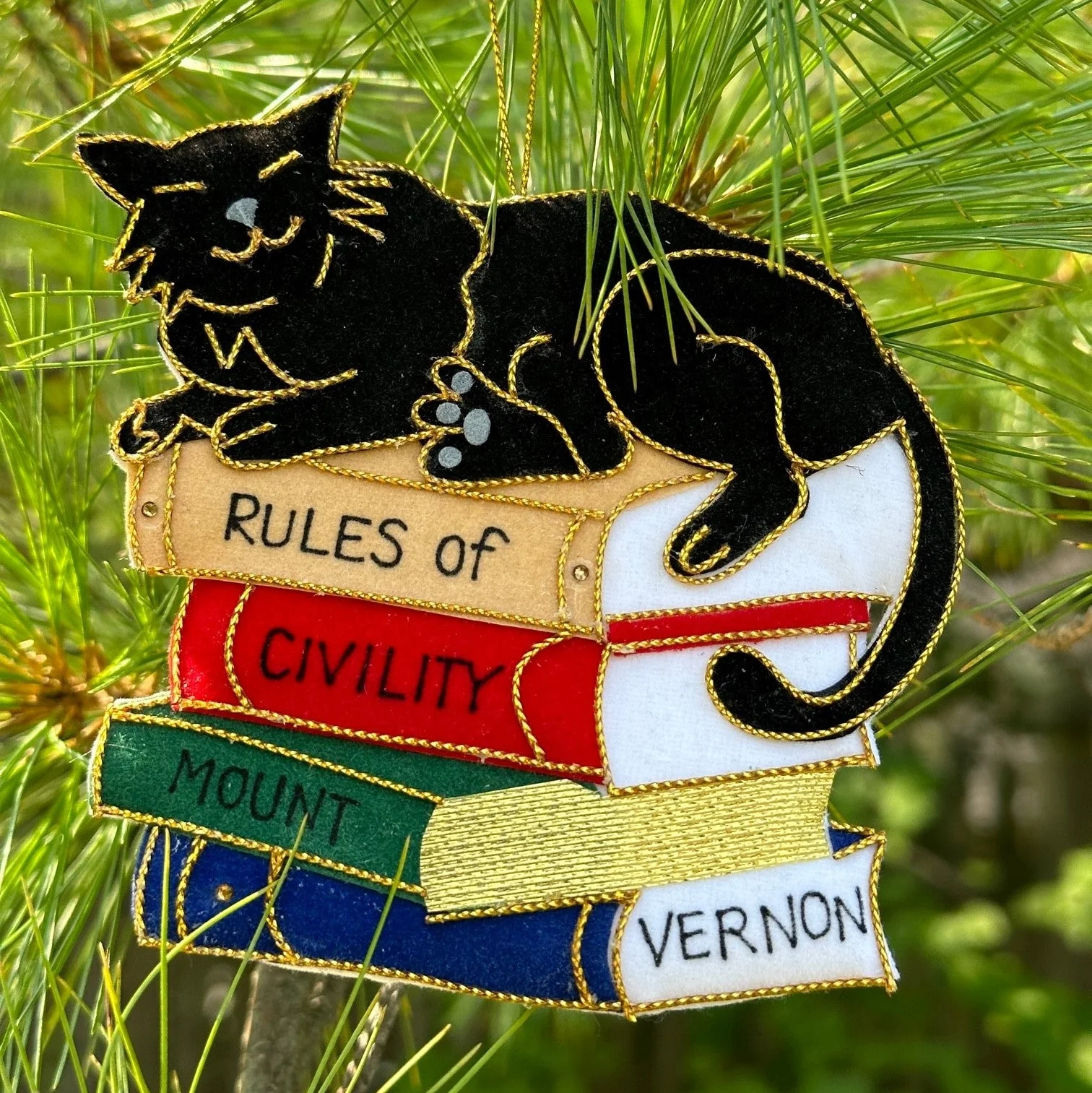 St. Nicolas Cat Ornament - Mount Vernon Exclusive - Image 3