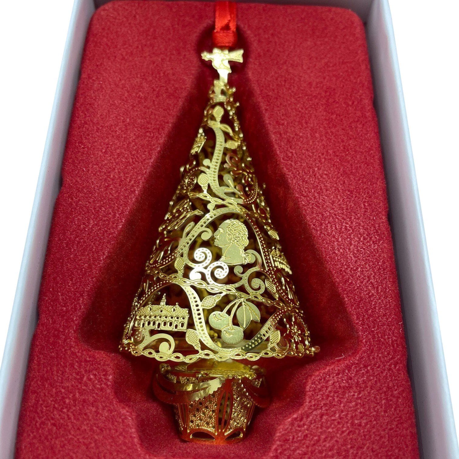 Three-Dimensional Brass Christmas Tree Ornament - Image 5