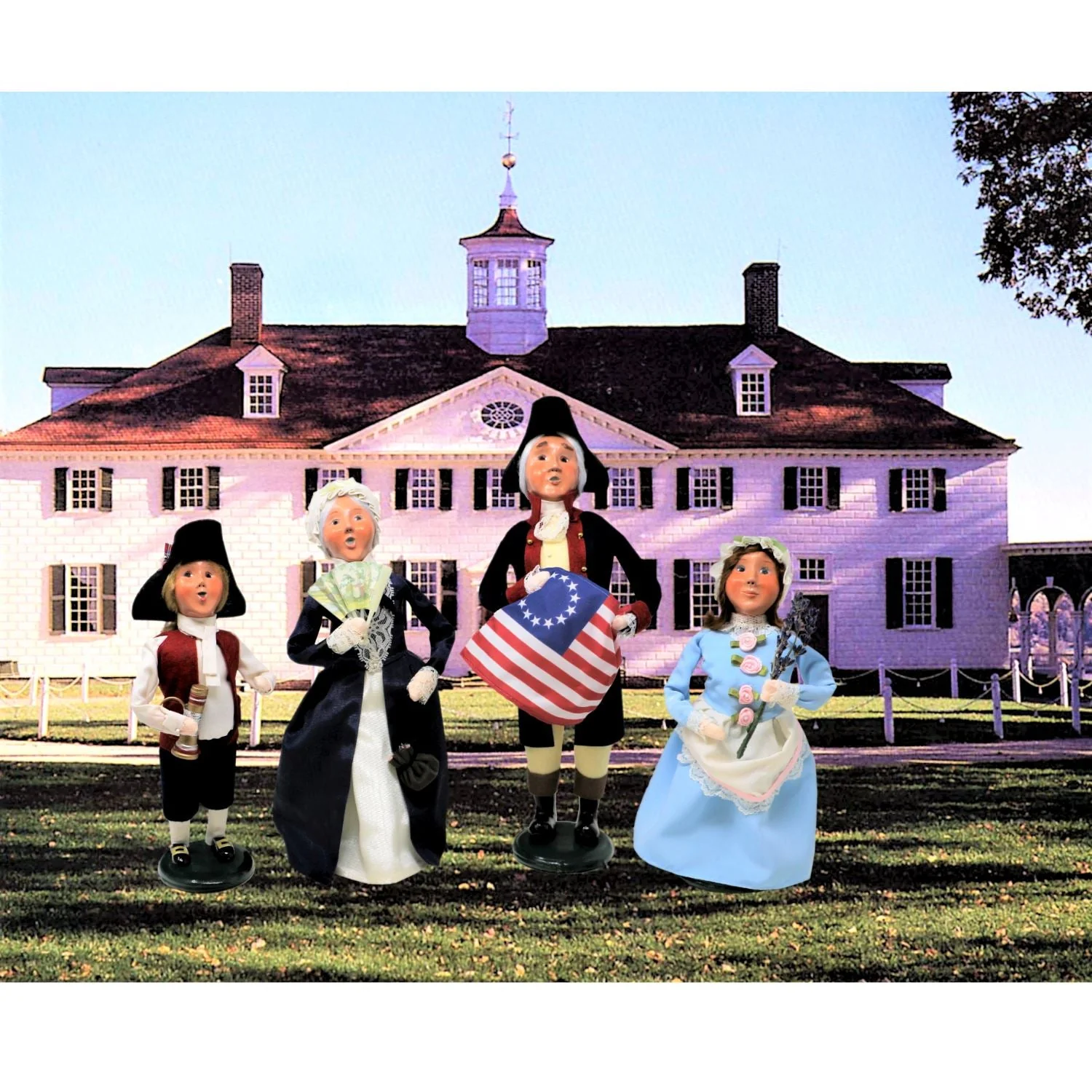Washy Caroler with Horn - Limited Edition from Byers' Choice - Image 4